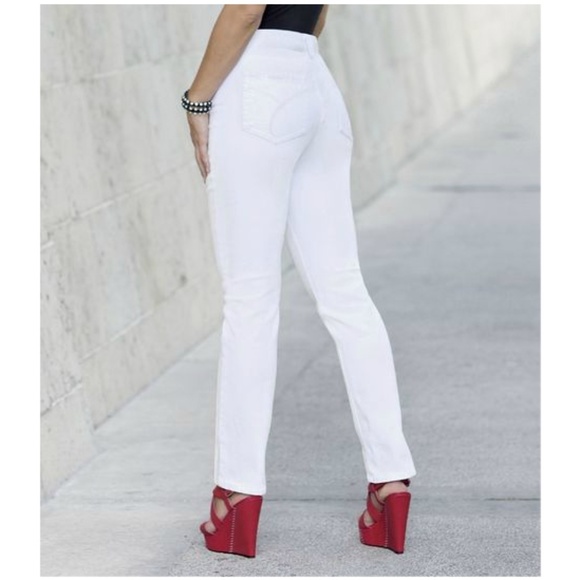 Monroe & Main Denim - NWT Monroe & Main White Jeans